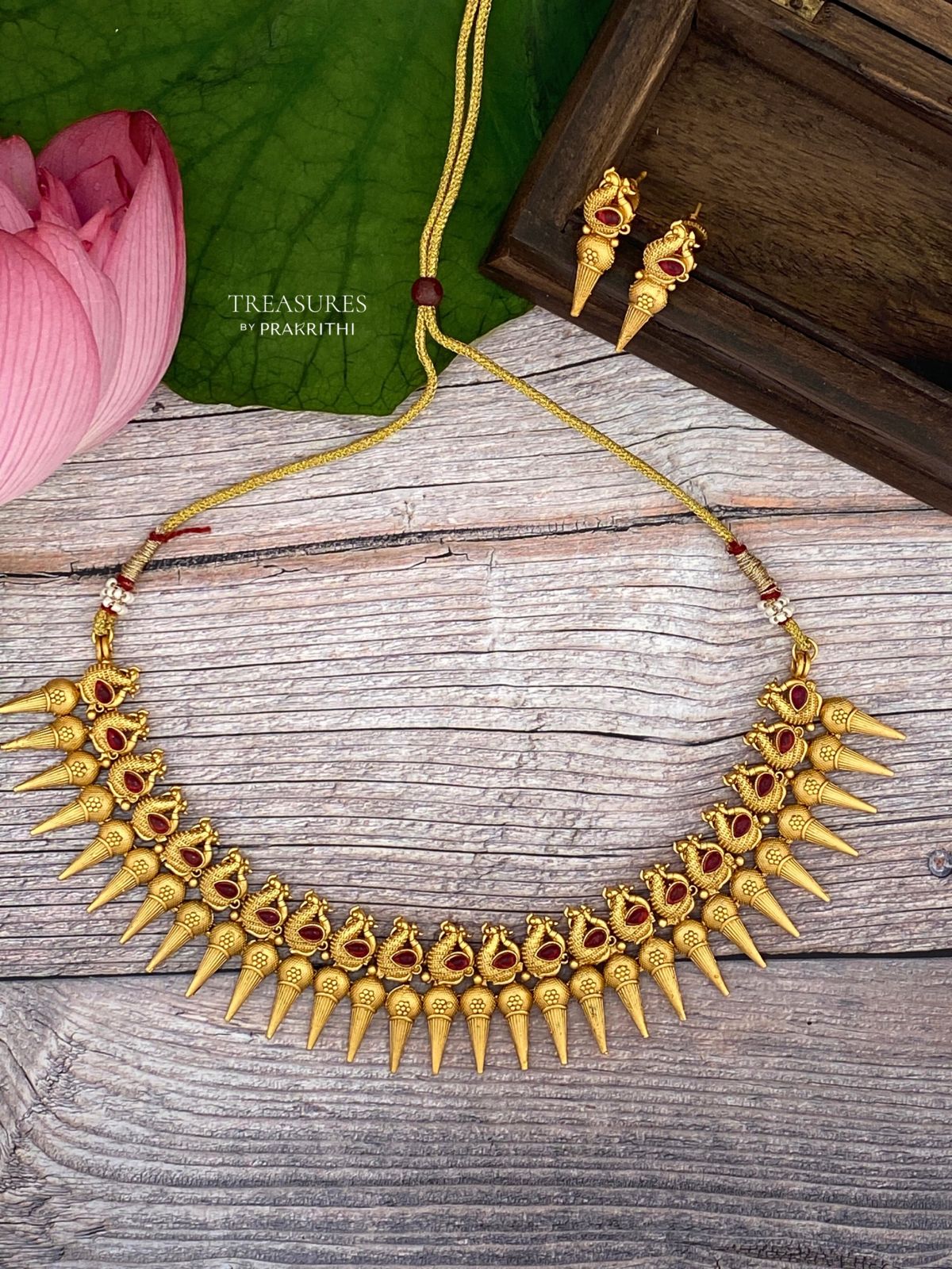 Traditional Mullamottu Mala- JN53