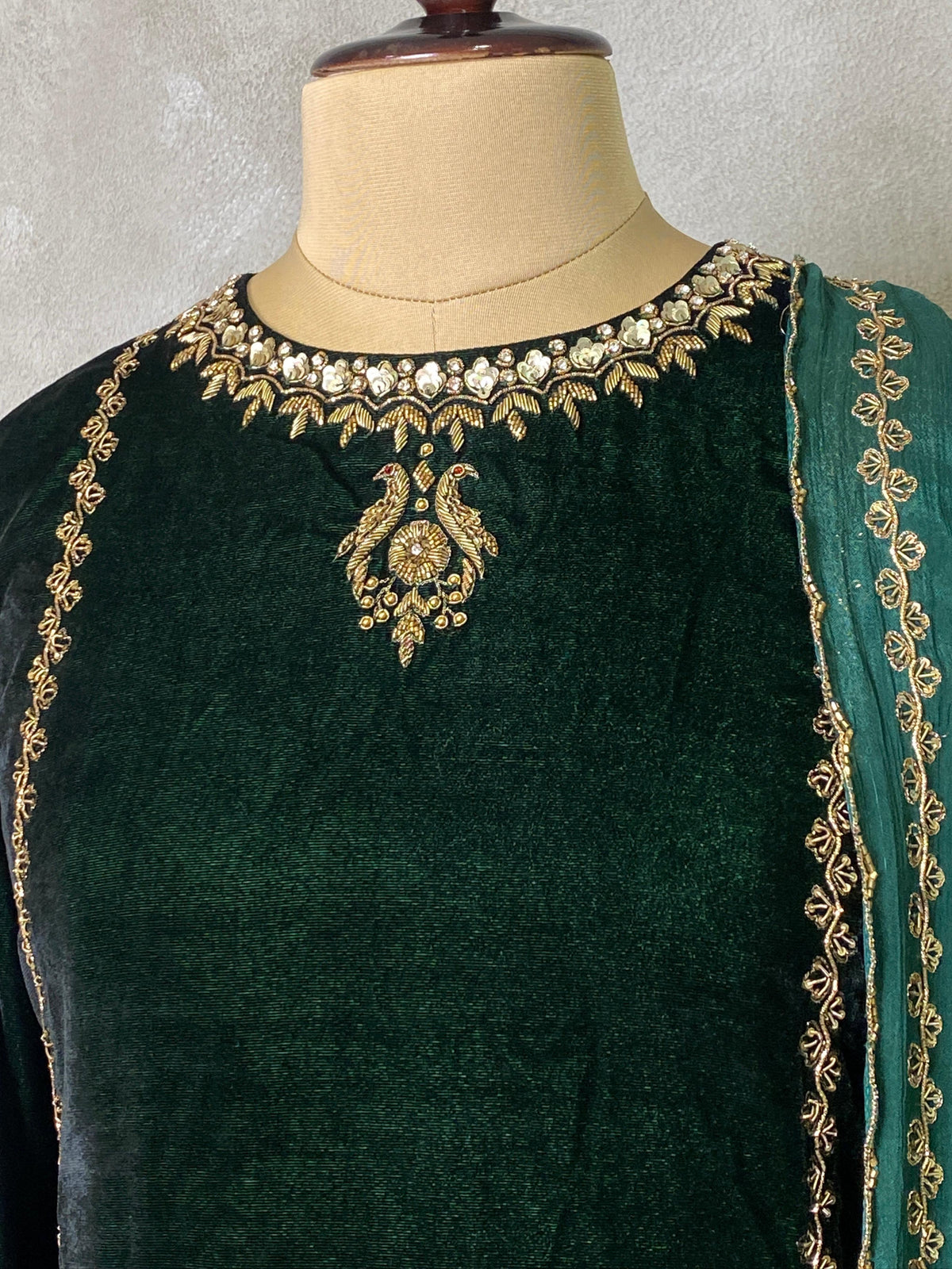 Bottle green premium velvet set - SLV09