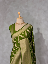 Olive green Georgette fabric saree- PBRVAR1i
