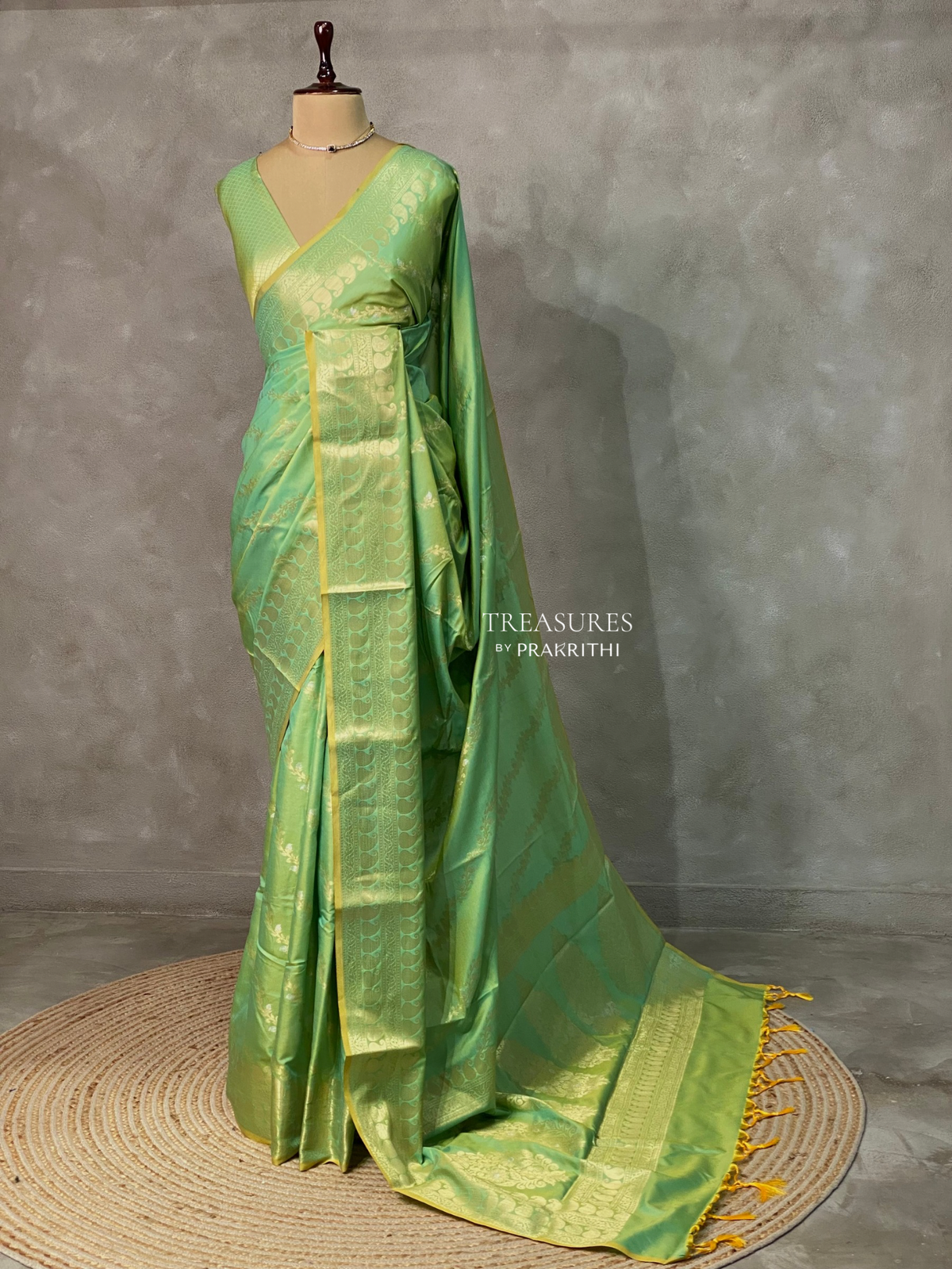 Yellowish Green banarasi silk saree - PIH32D