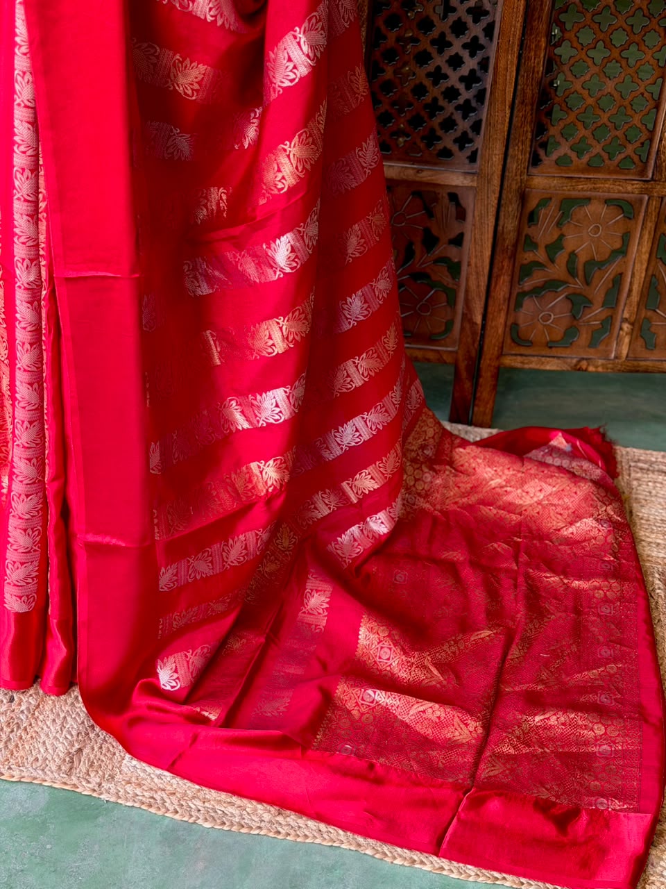 Red Banarasi Crape silk saree - PBRHC7