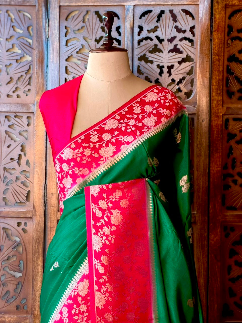 Green and magenta Banarasi Crape silk saree - PBRHD1