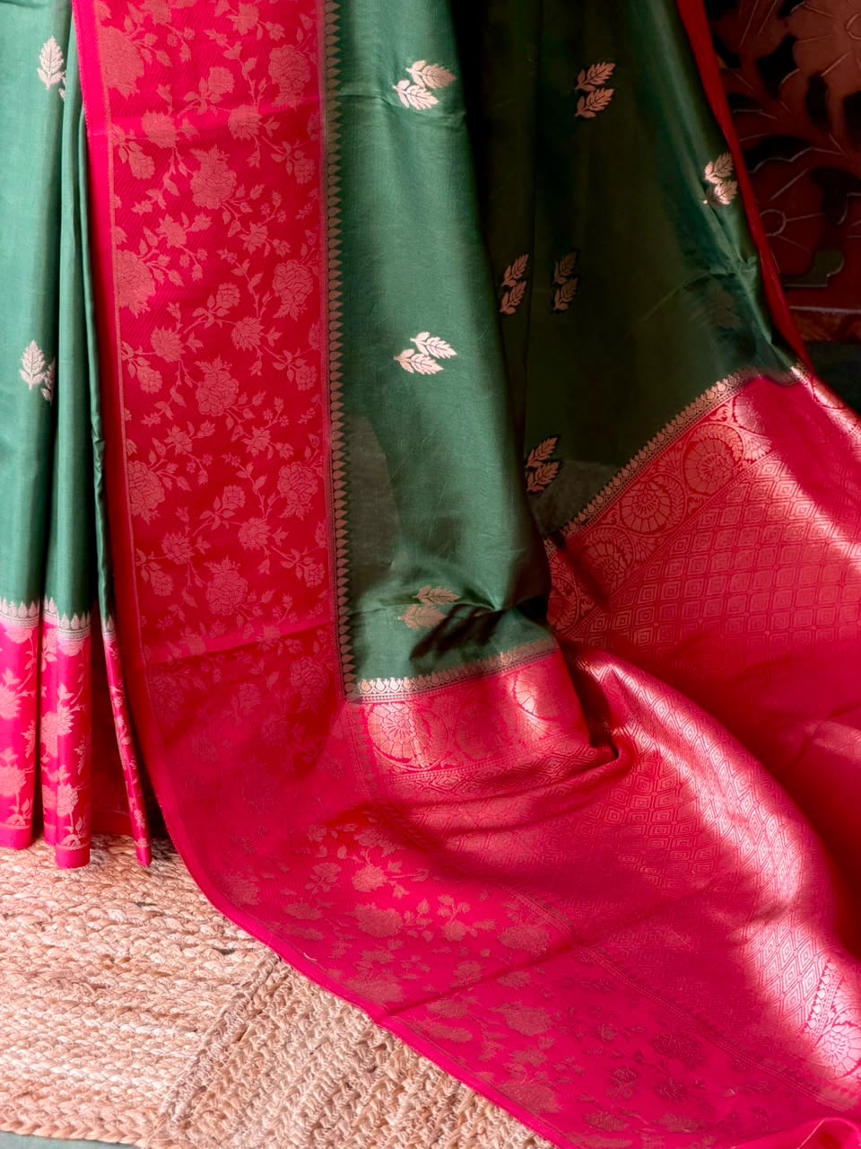 Green and magenta Banarasi Crape silk saree - PBRHD1