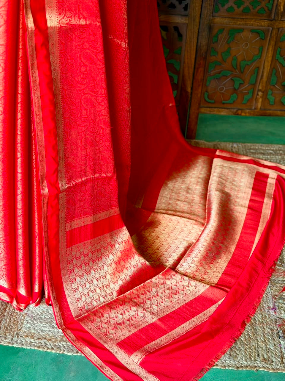 Redt Banarasi Crape silk saree - PBRHE3