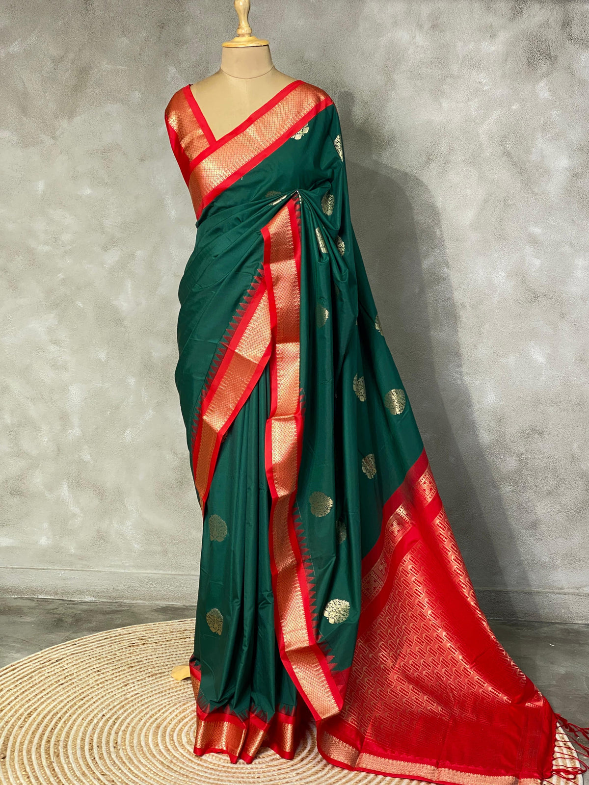 Dark green and red traditional kanchi saree - PSSDG