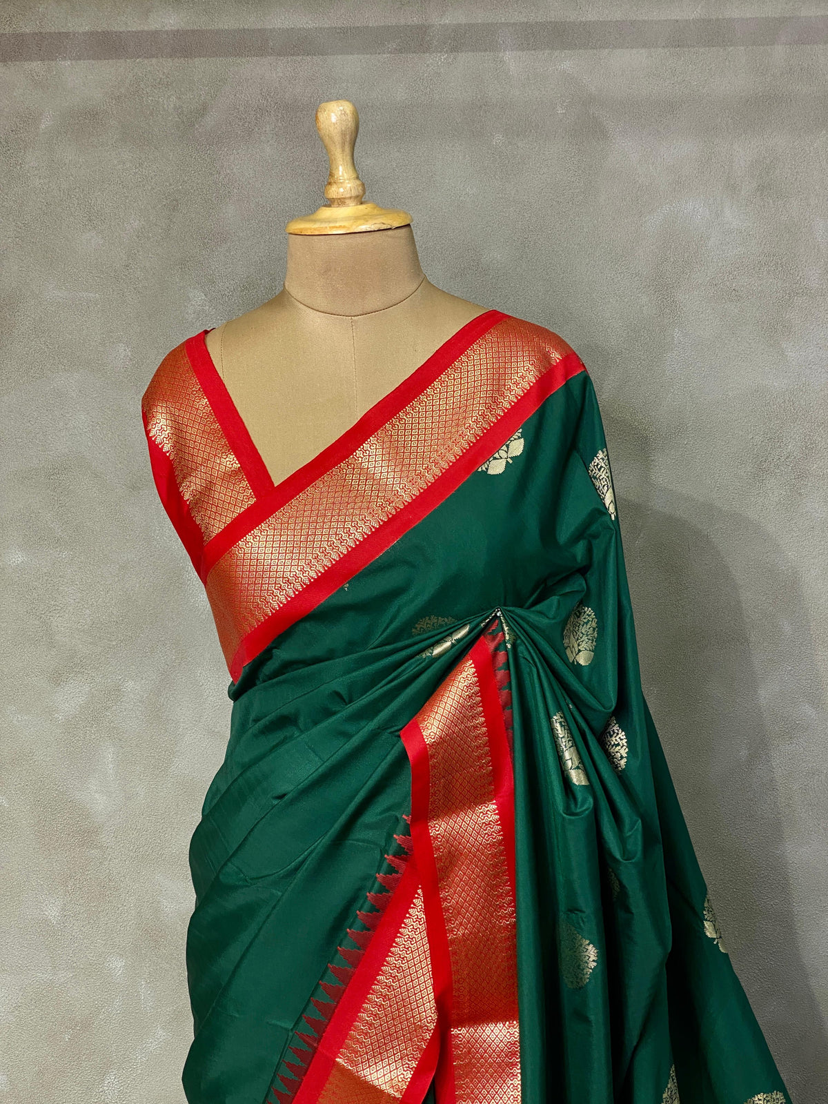 Dark green and red traditional kanchi saree - PSSDG
