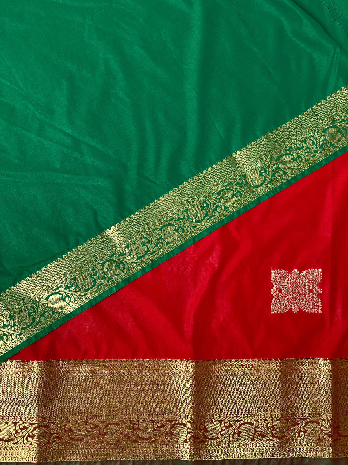Red and green traditional kanchi saree - PSSR