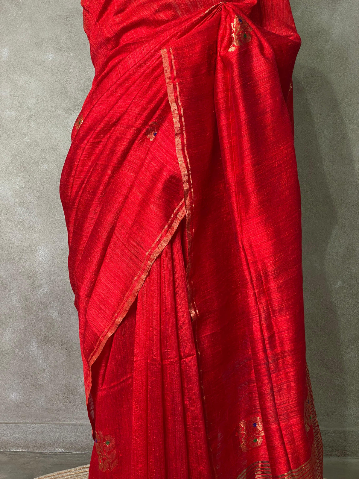 Pure Matka silk (jute silk) in red shade - PSMATKA3