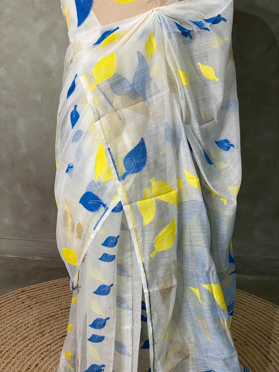 Cotton jamdani saree in white- PSCJ16