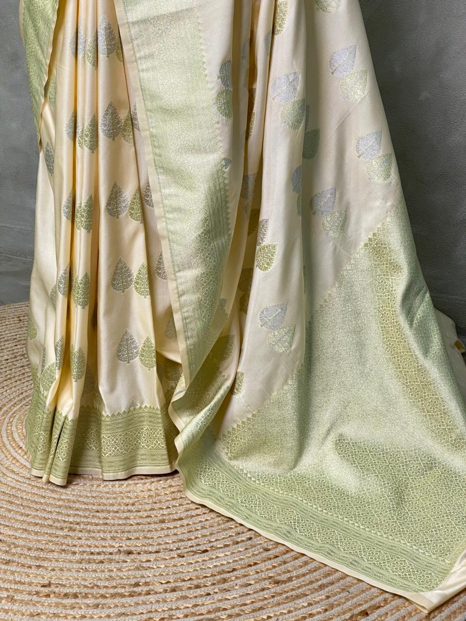 Cream and light goldpure zatin Banarasi saree- PBSZ5