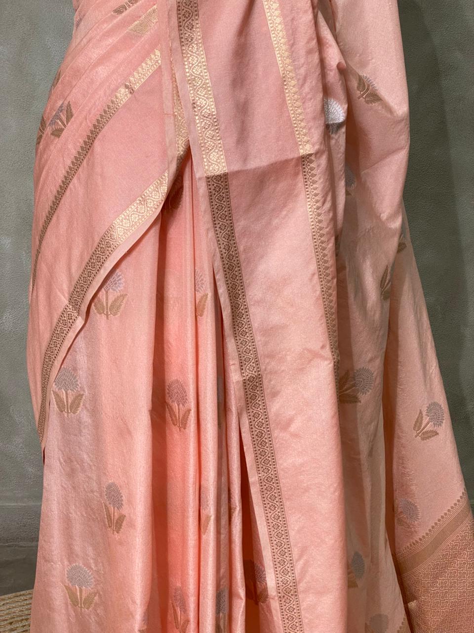 Pastal peach and light goldsei Banarasi saree- PBSb3