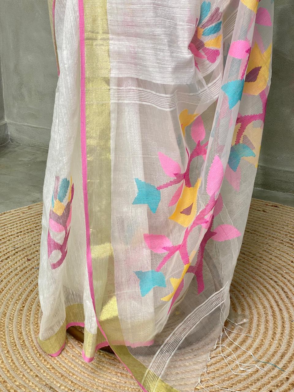 White Pure Matka silk saree - PMK4