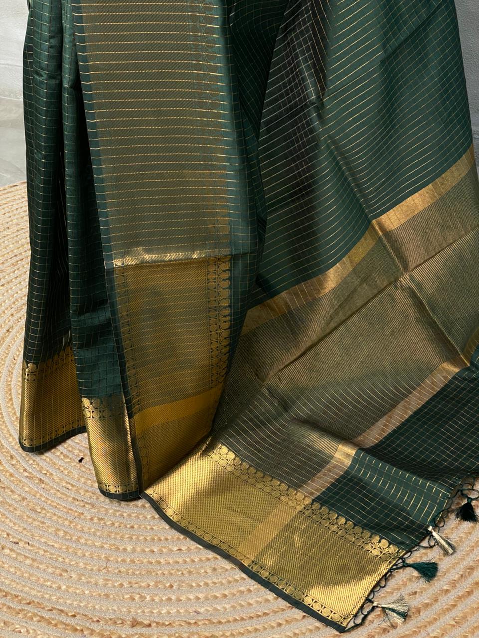 Bottle Green banarasi silksaree - AISHCK1-IH