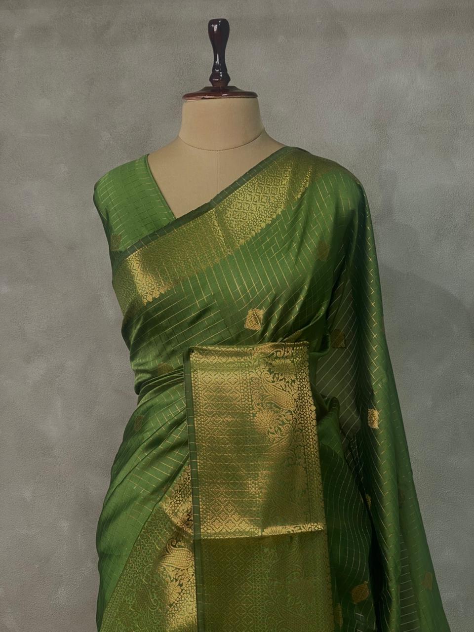 Green banarasi silksaree - AISHCK9B