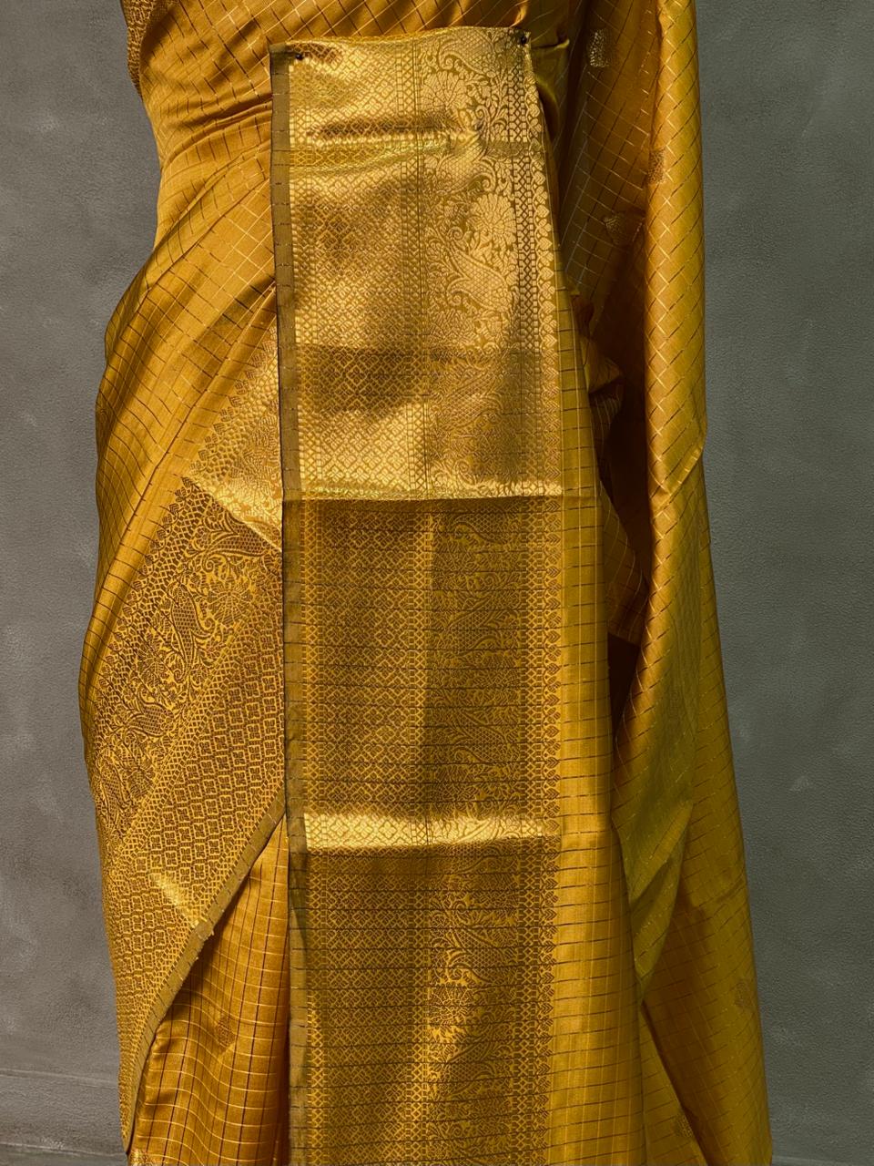 Golden Yellow banarasi silksaree - AISHCK9G