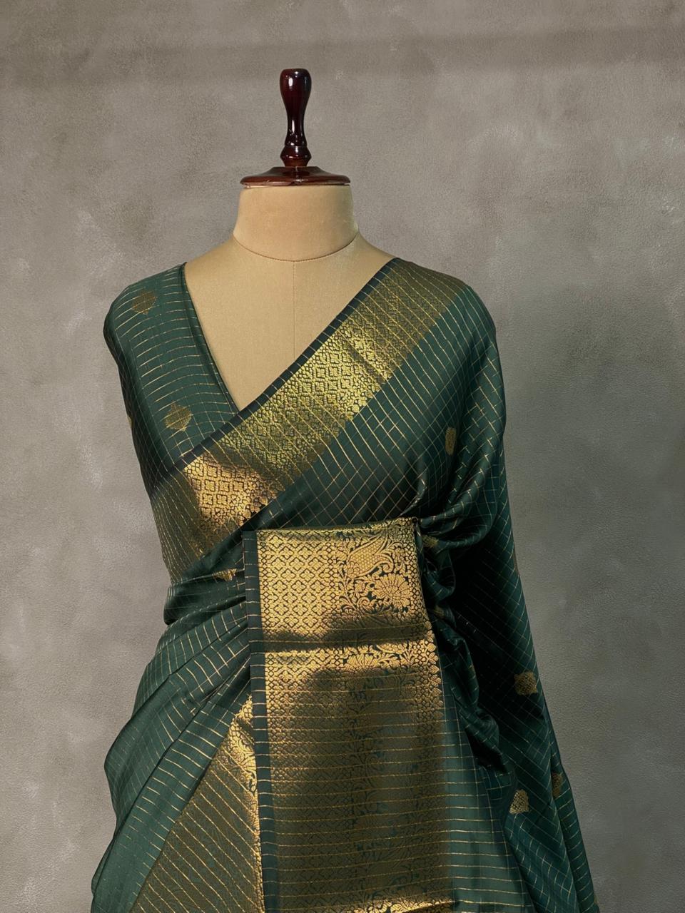 Bottle Green banarasi silksaree - AISHCK9J