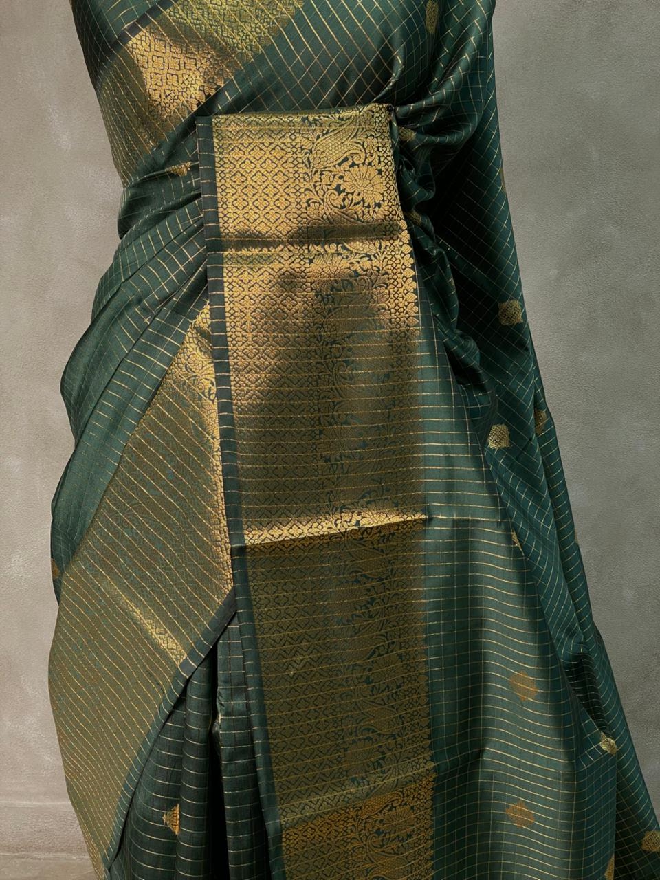 Bottle Green banarasi silksaree - AISHCK9J