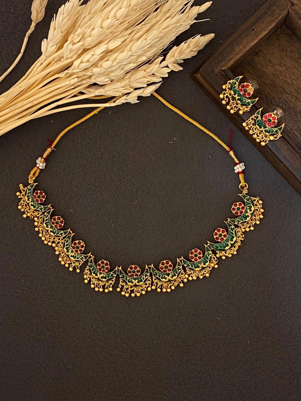 Elegant floral choker - JW79A