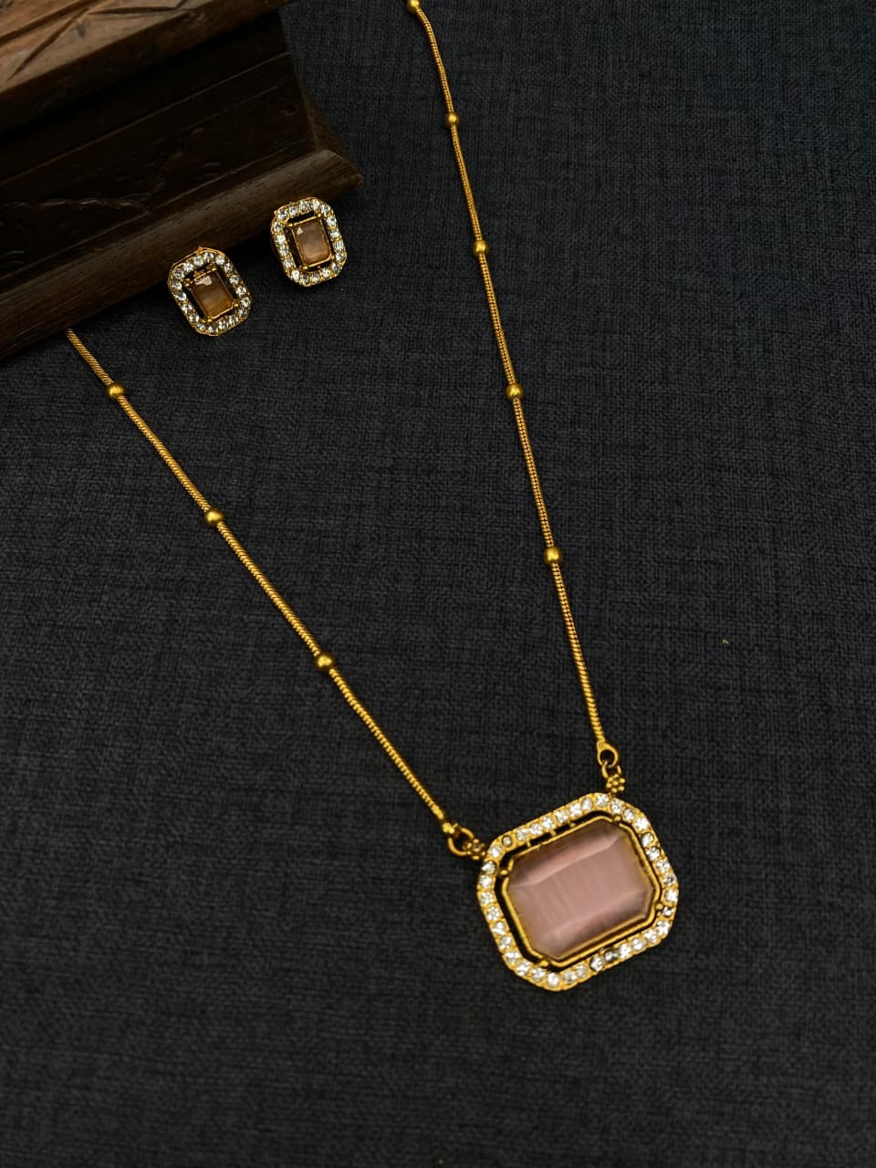 Stone Pendant Chain - JW141E
