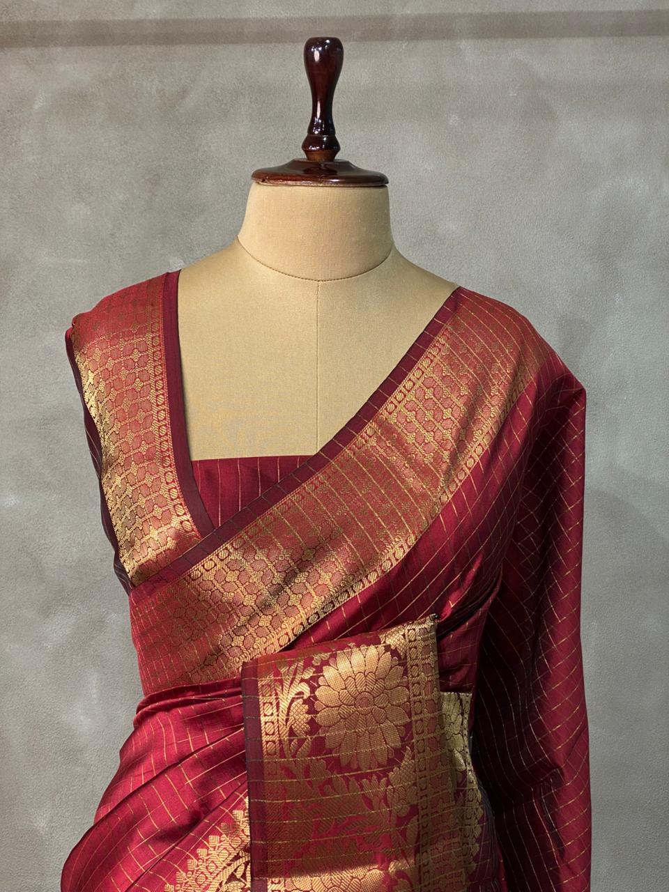 Maroon Semi Banarasi saree - LZ9H