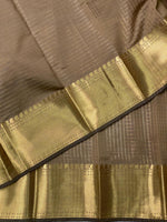Chicku banarasi silksaree - RUK2A