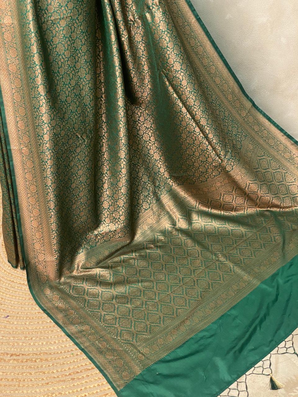 Bottle Green Banarasi Semi katan silksaree - PBAS2