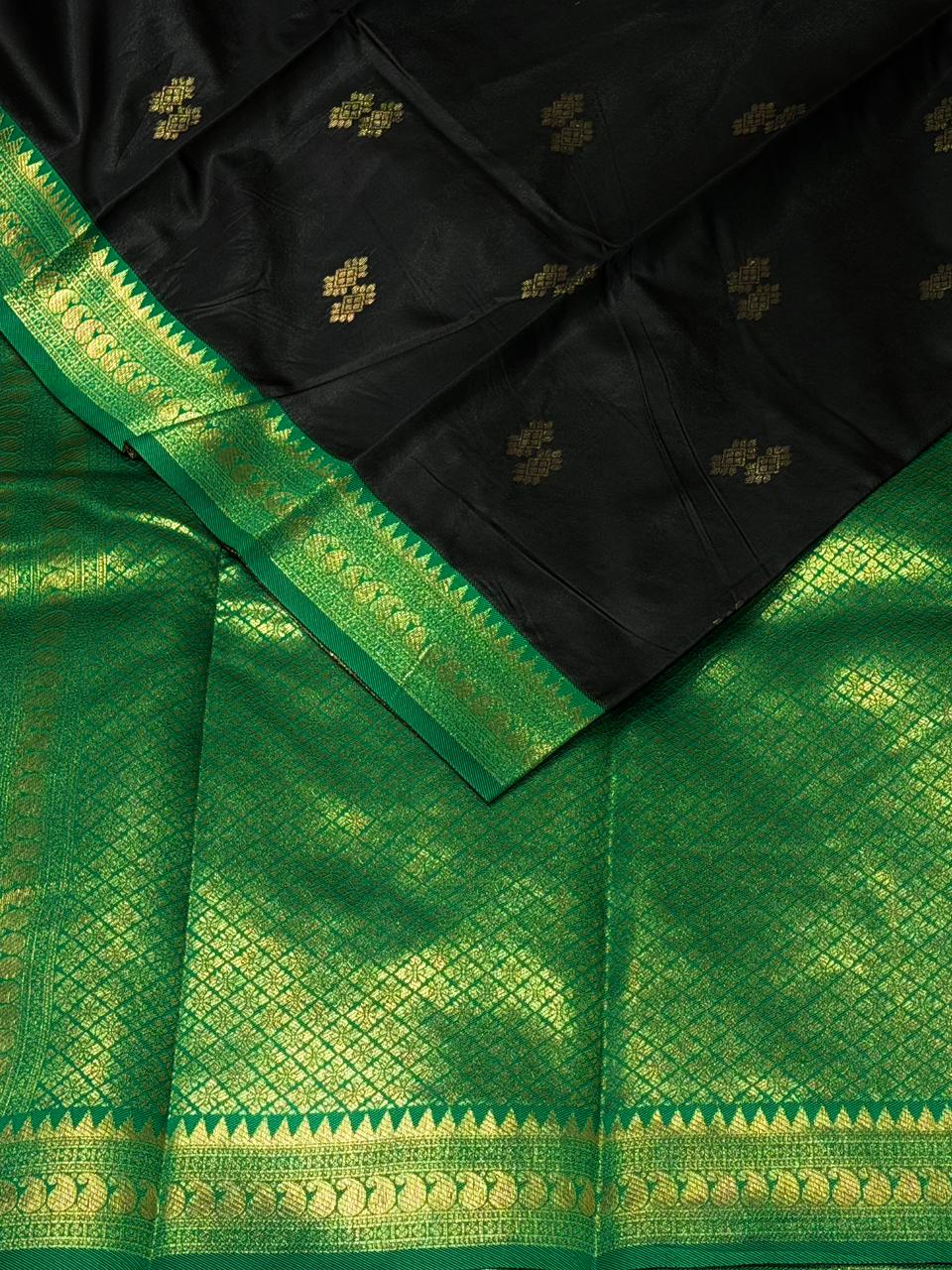 Black and Green silk saree - PDL3C