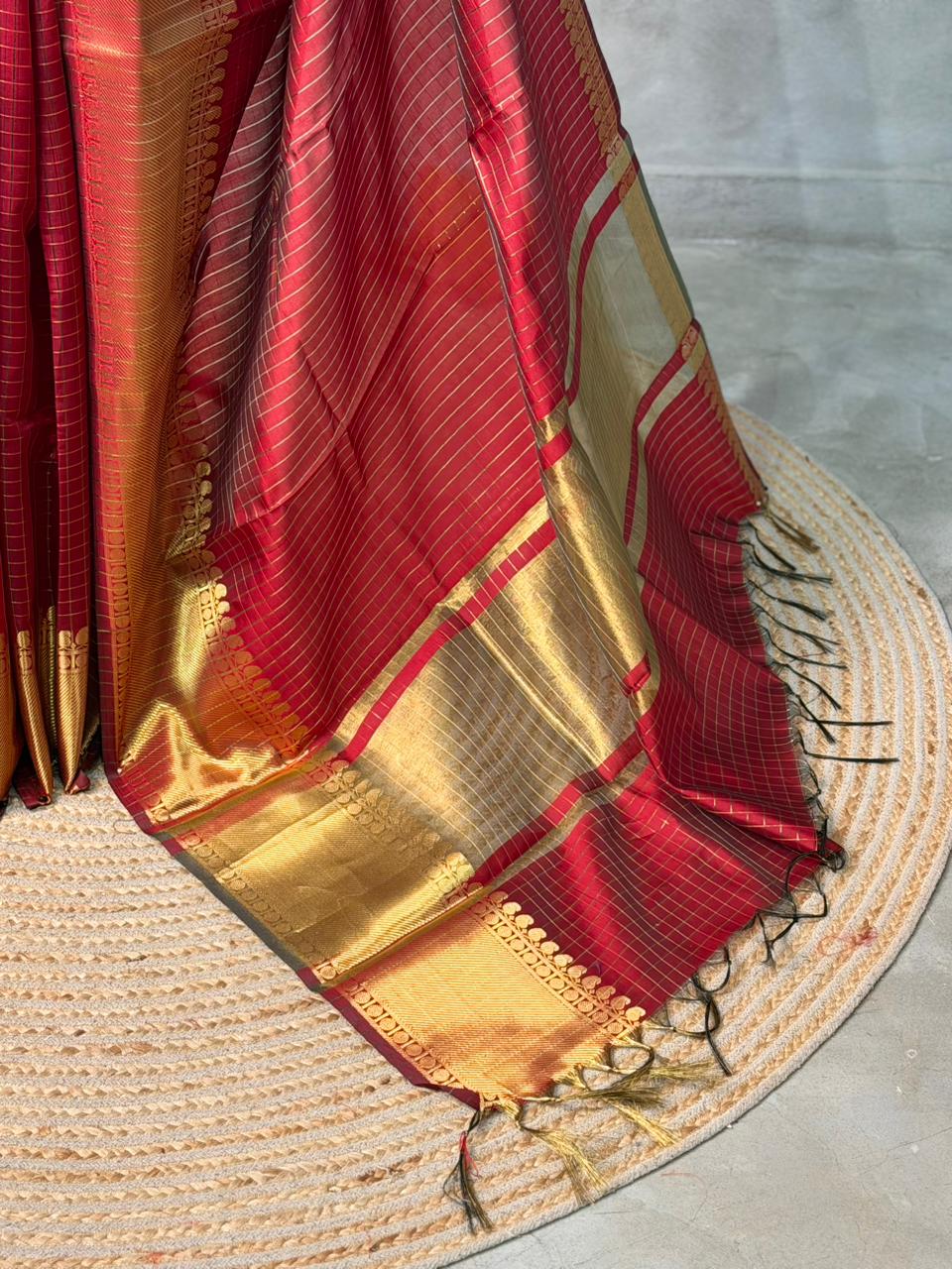 Maroon banarasi silksaree - RUK2Jj