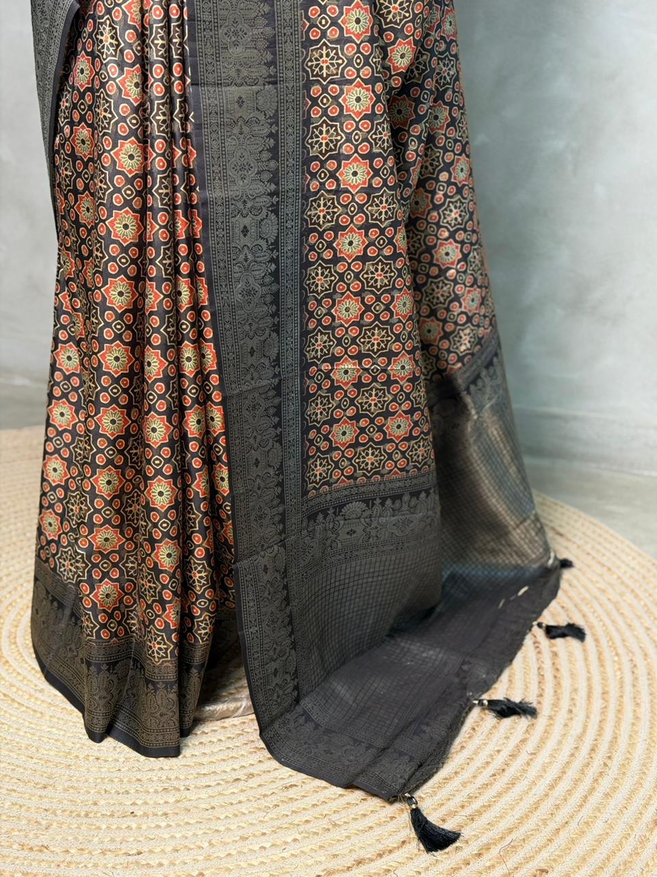 Black Banarasi Soft Silk saree- PBR4A