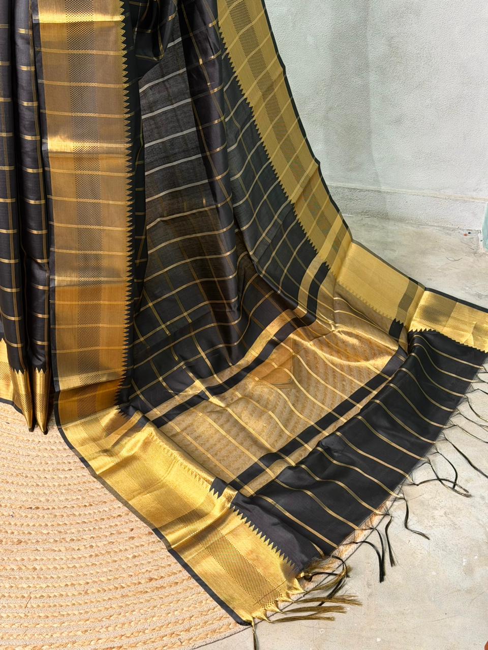 Black semi Banarasi silk saree -RUK44B