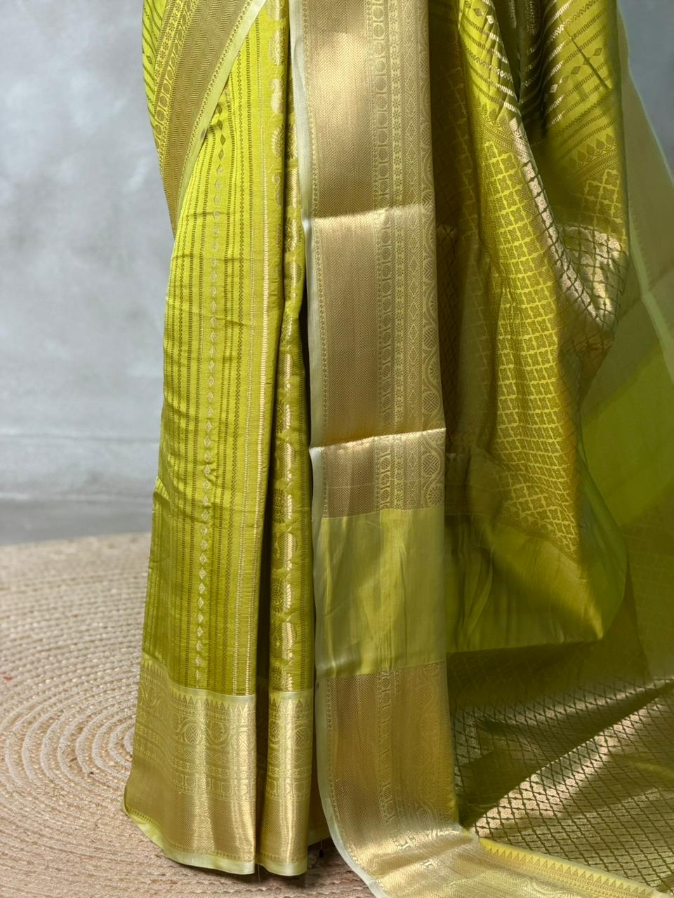Green banarasi silksaree -LZ8H