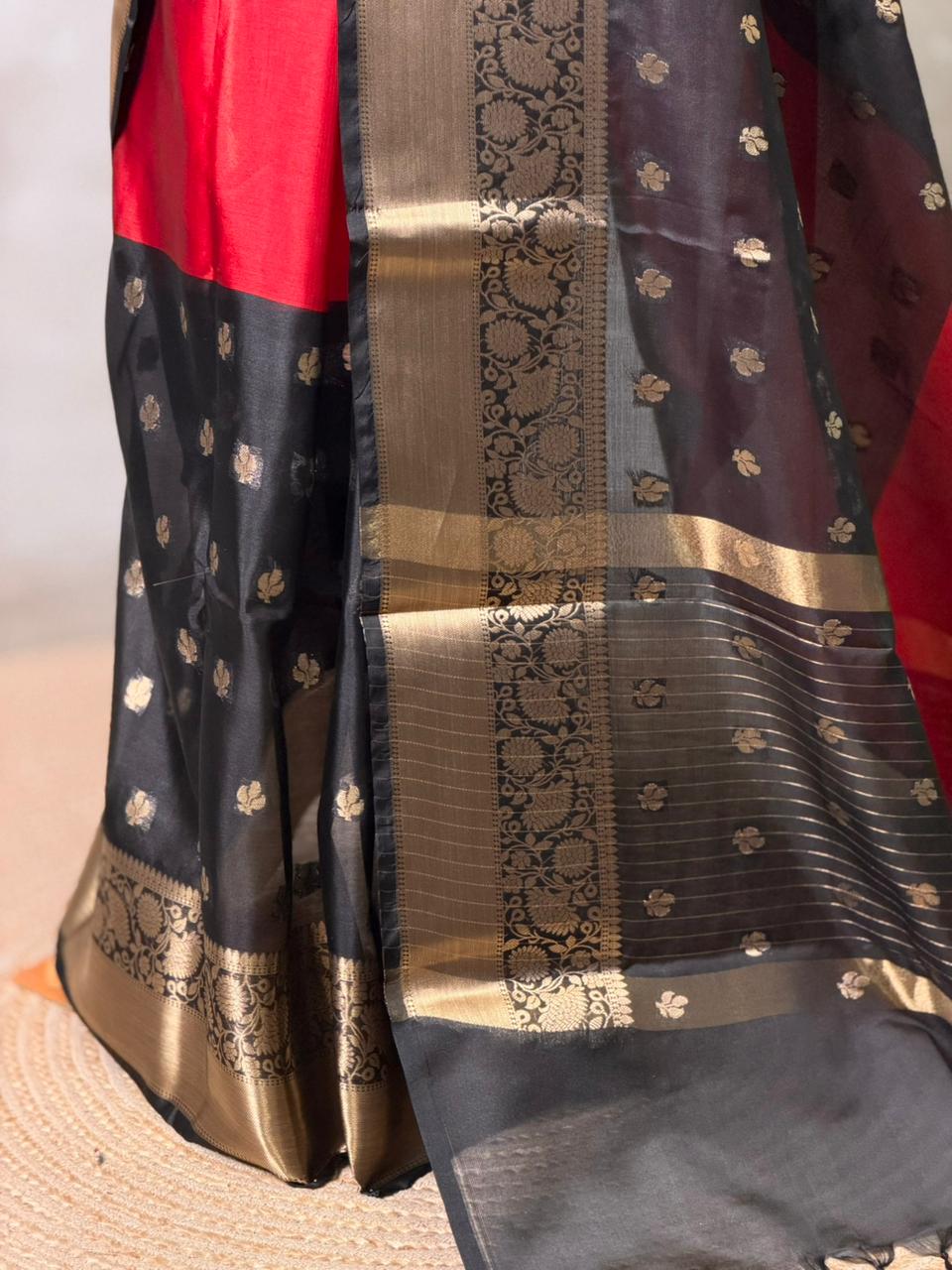 Red and Black banarasi silksaree -LZ9B