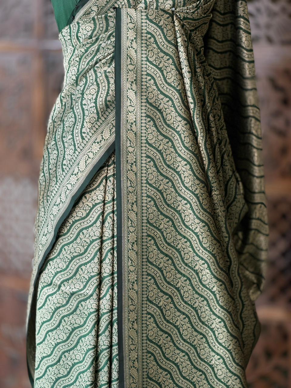 Dark Green Katan Banarasi silk saree - RAZ3F