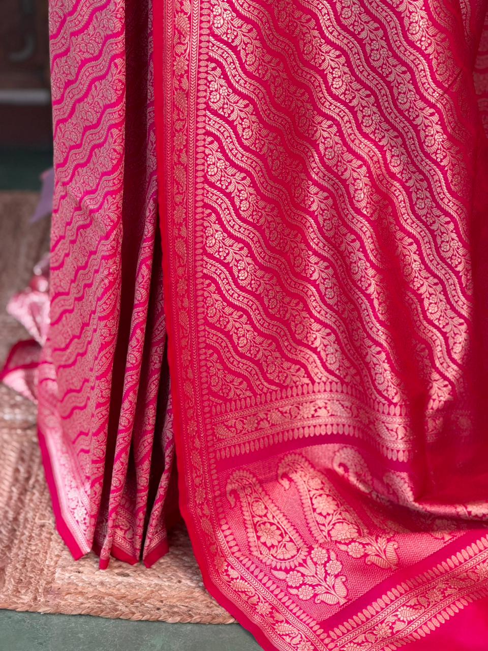 Rani pink Katan Banarasi silk saree - RAZ3G