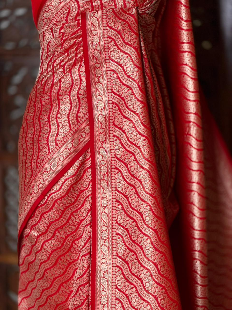 Red Katan Banarasi silk saree - RAZ3L