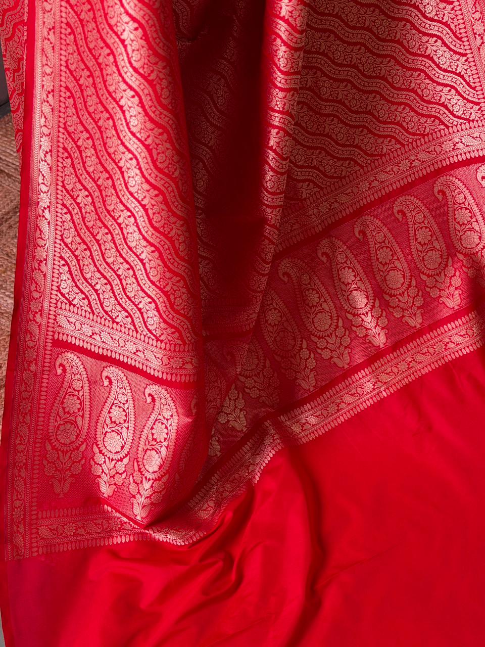 Red Katan Banarasi silk saree - RAZ3L