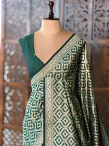 Dark Green Katan Banarasi silk saree - RAZ3W