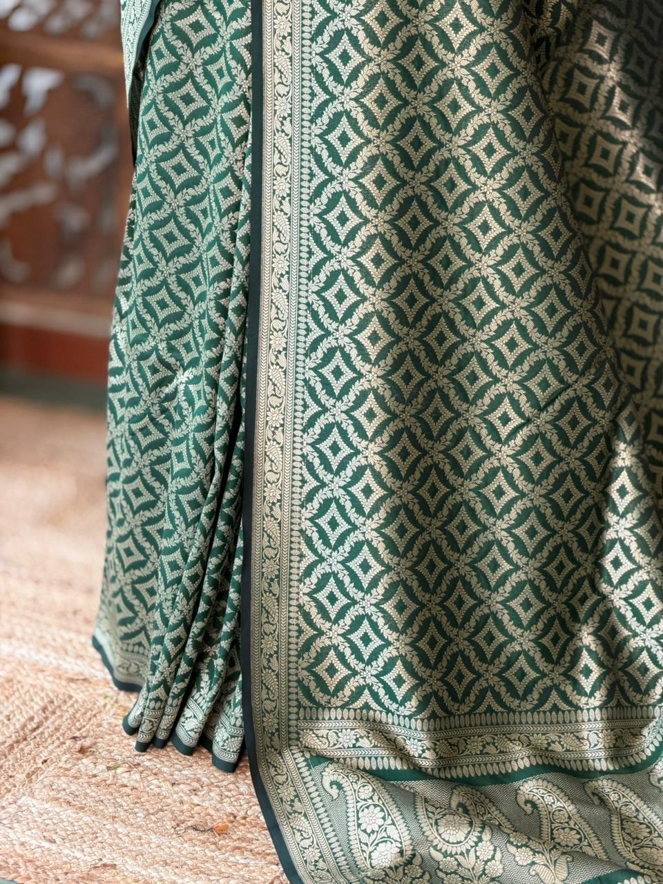 Dark Green Katan Banarasi silk saree - RAZ3W