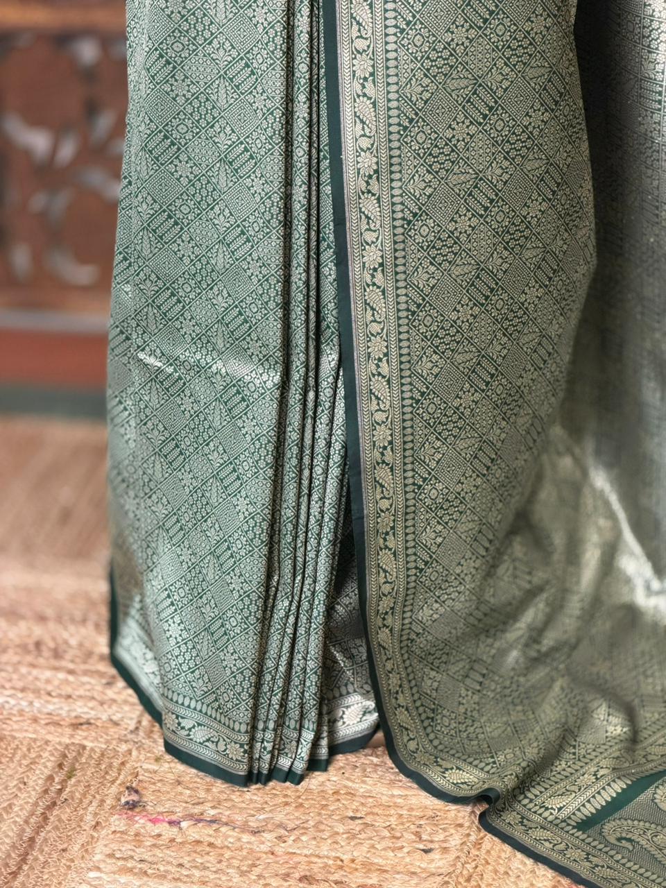 Dark Green Katan Banarasi silk saree - RAZ3Q