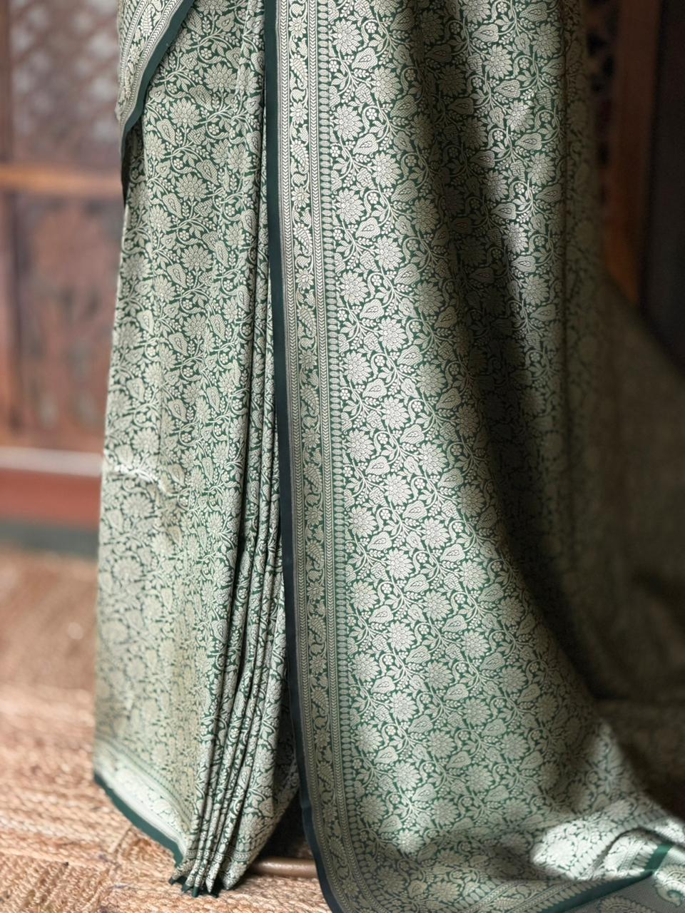 Dark Green Katan Banarasi silk saree - RAZ4B