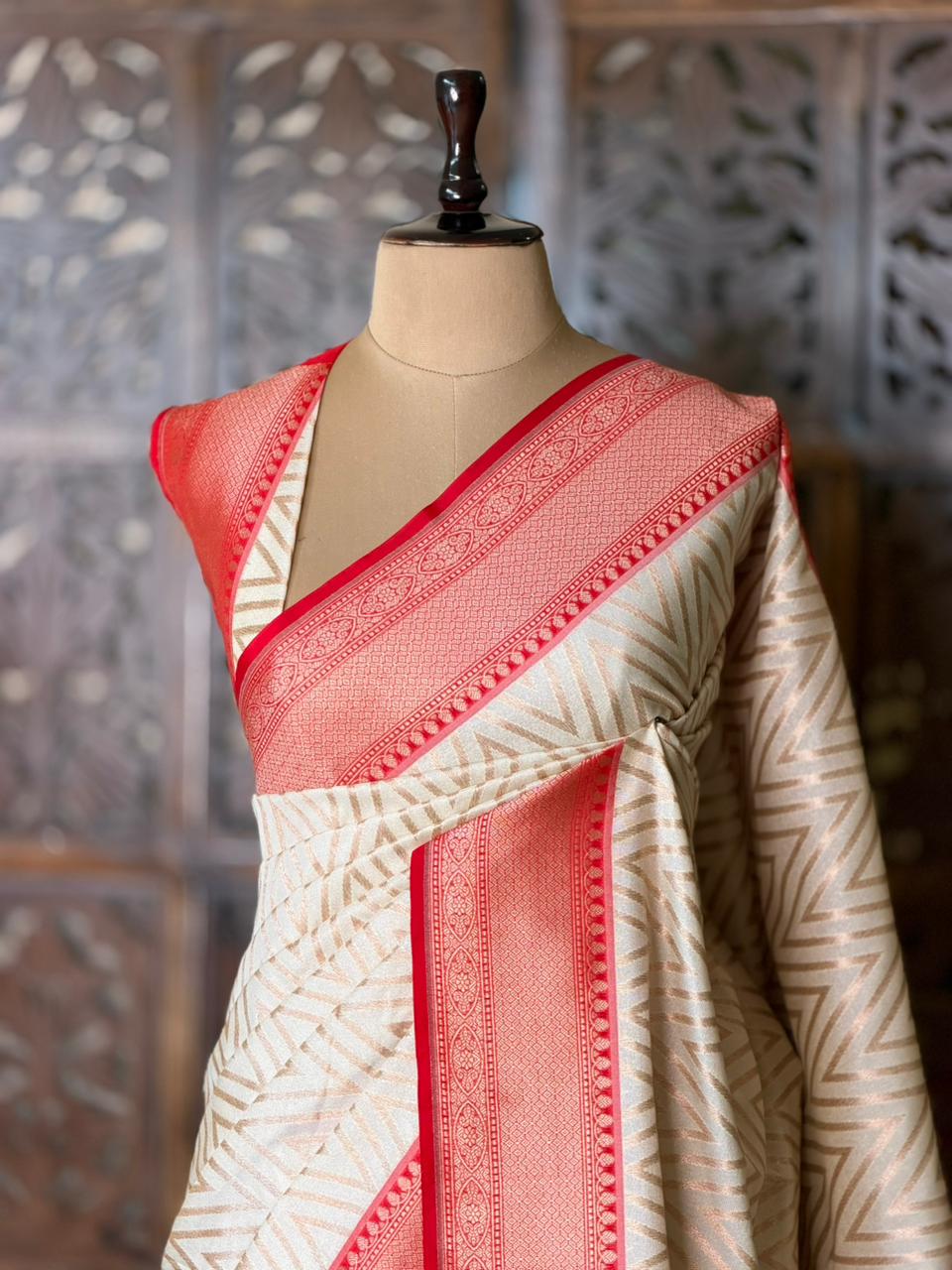 Sandal and Red khadial tissue Banarasi silk saree - RAZ5