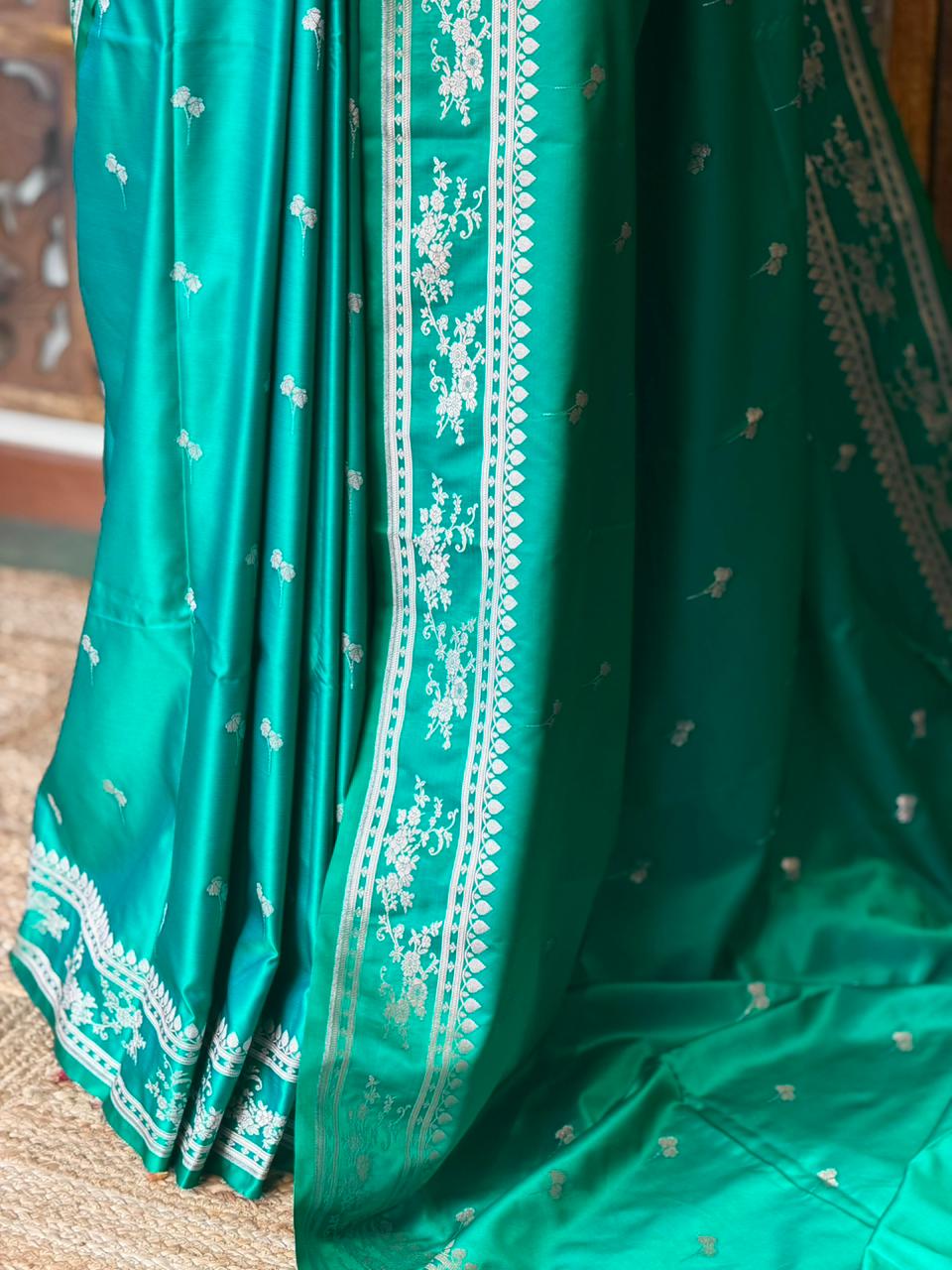 Peacock Blue zatin Banarasi silk saree - RAZ1ID