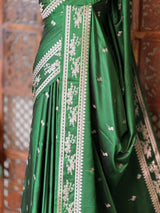 Green zatin Banarasi silk saree - RAZ1IE