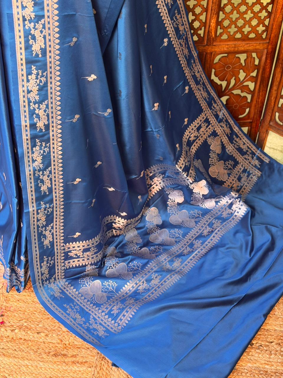 Blue zatin Banarasi silk saree - RAZ1IH