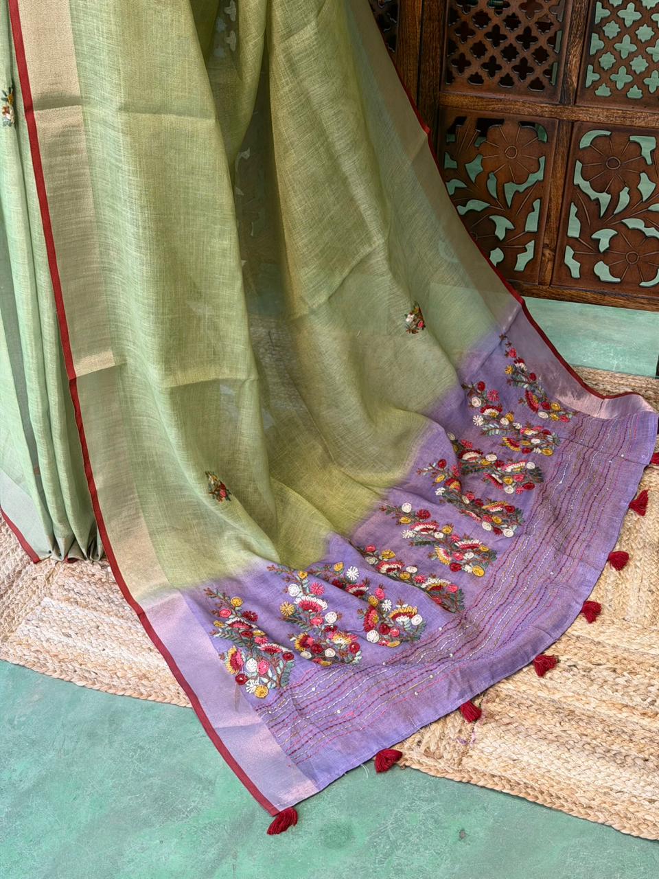 Green and lavender Linen tissue saree: PBR53