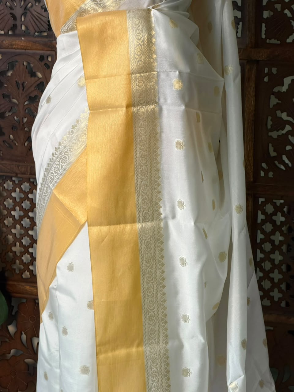 Off white and Gold Semi banarasi silk saree - ONAM26M