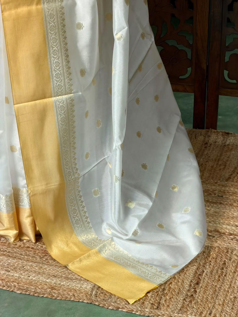 Off white and Gold Semi banarasi silk saree - ONAM26M