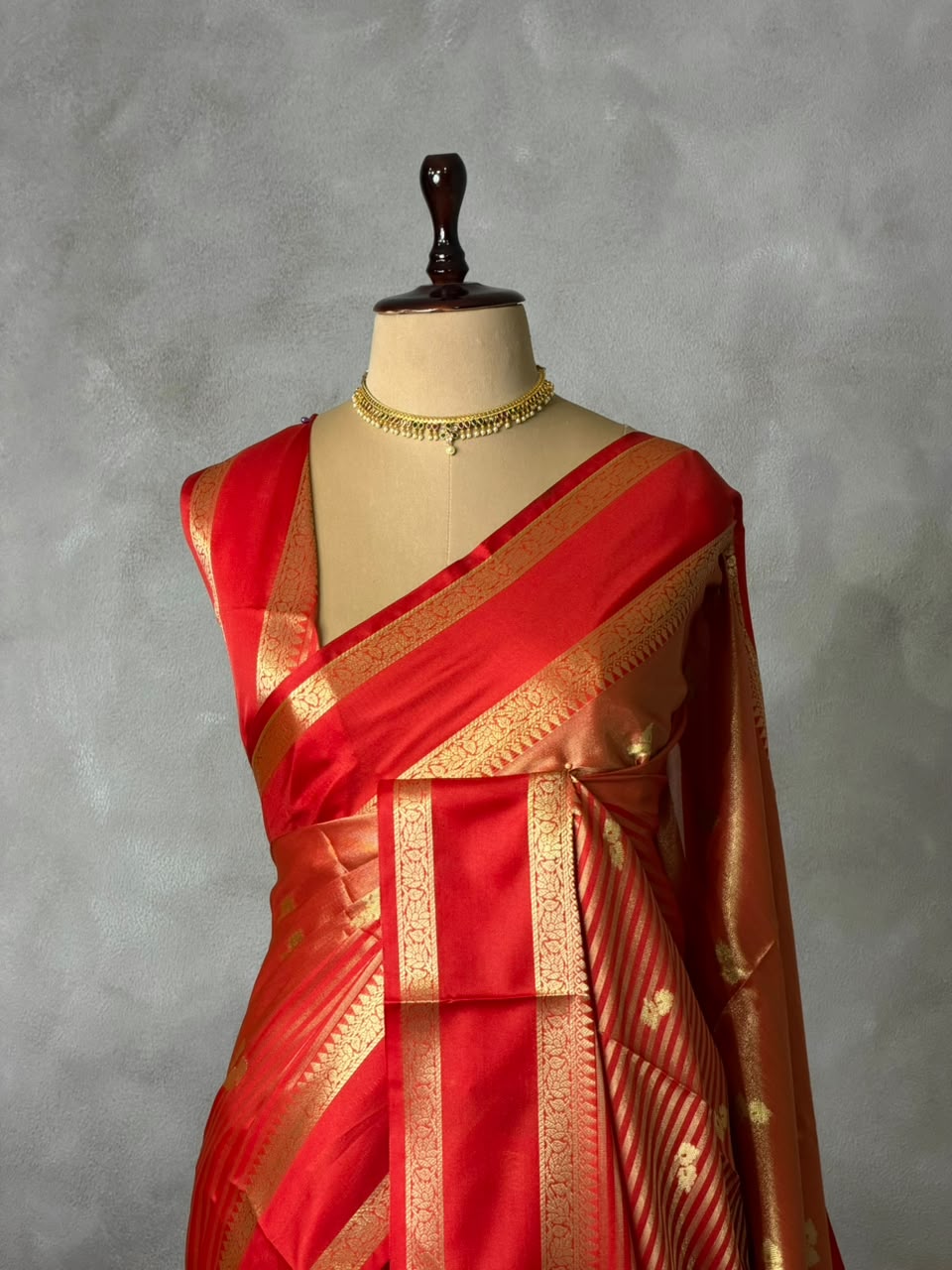 Red soft Tissue banarasi silksaree -PFAZ17A