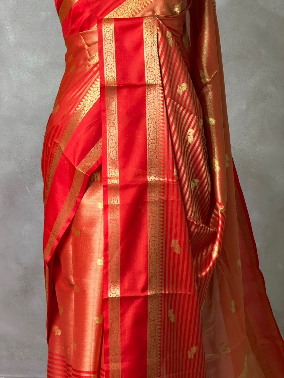 Red soft Tissue banarasi silksaree -PFAZ17A
