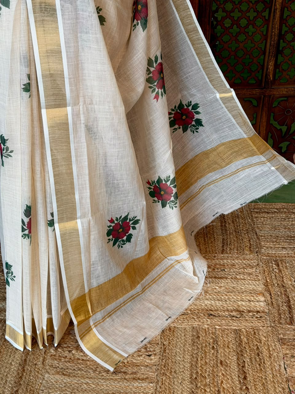Off white soft semi linen saree -PONAM26N1